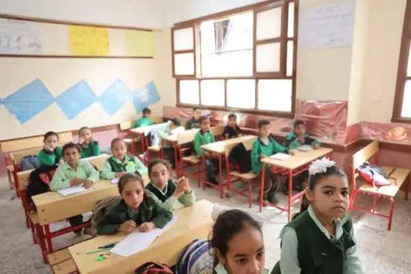 ضمن مبادرة حياة كريمة.. محافظ المنيا يتفقد مدرسة العباسية للتعليم الأساسي بمركز مغاغة