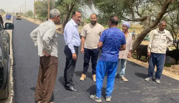 النائب علي بدوي يتابع أعمال رصف طريق صفط الخمار لضمان سلامة المواطنين وسلاسة حركة المرور
