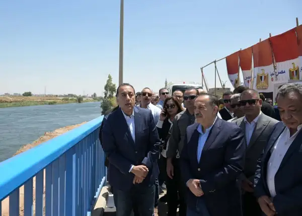 رئيس الوزراء يفتتح مشروع كوبري "منقباد" العلوي بالمدخل الشمالي لمدينة أسيوط