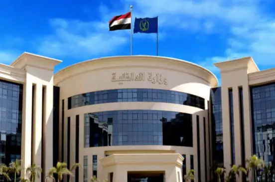 كشف ملابسات حادث تحرش في أتوبيس بالقاهرة وشرطة النزهة تُلقي القبض على الجاني