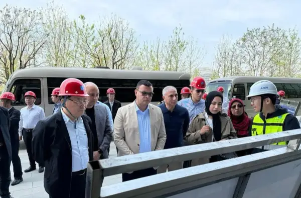 وزير الإسكان يتفقد مركز أبحاث في شنغهاي للاستفادة من تجارب الصين في إدارة وتشغيل المشروعات الكبرى