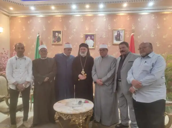 قيادات المنيا الأزهرية والمنظمة ولجنة صانعي السلام يهنئون الأقباط بعيد القيامة المجيد