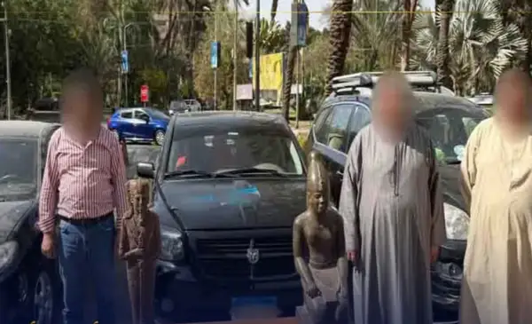 ضبط 3 متهمين في القاهرة بحوزتهم تماثيل فرعونية مزيفة وأسلحة.. تفاصيل واقعة نصب جديدة باستخدام الآثار