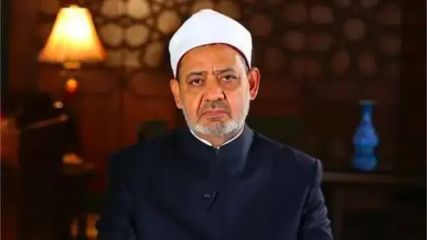 تصريحات شيخ الأزهر عن الحجاب تثير الجدل: هل الحجاب فرض في الإسلام؟