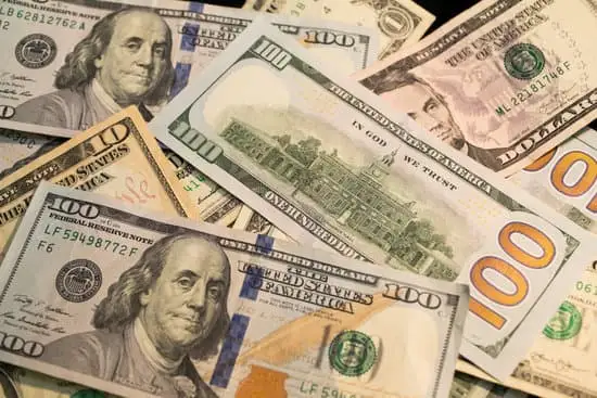 اسرع حاجة تجيب فلوس في 2025: دليلك الشامل لتحقيق دخل سريع ومستدام