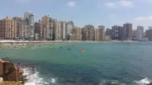 دليلك لاختيار أفضل شواطئ الإسكندرية بأحسن الأسعار 2025 | قائمة شواطئ اسكندريه المفتوحة وأسعار الدخول