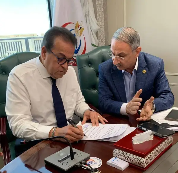 النائب مجدي ملك يناقش مع وزير الصحة دعم مستشفى أورام سمالوط ويطالب بتجهيز غرف العمليات ومراجعة تأخر المجالس الطبية
