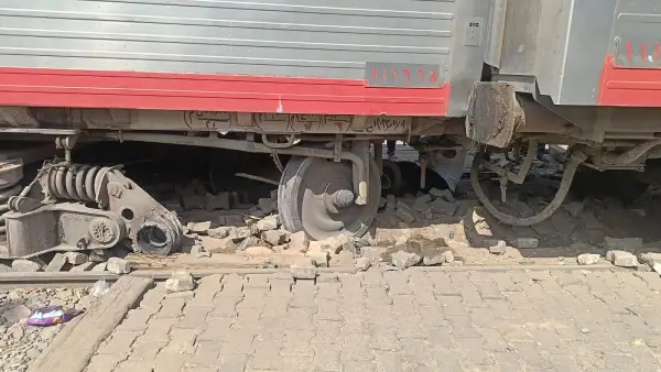 السكك الحديدية: استئناف حركة القطارات على خط القاهرة - الإسكندرية.. والاستعداد لتشغيل الاتجاه العكسي قريبًا