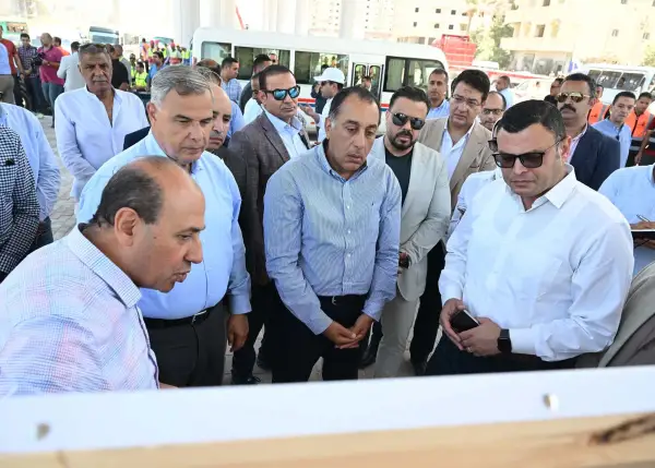 رئيس الوزراء يتفقد مشروع محور السادات "كوبري 45" بالإسكندرية لتسهيل الحركة وتخفيف الزحام